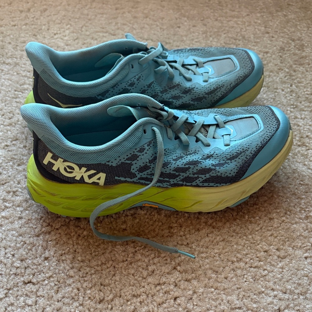 Hoka speedgoat 5, women’s 9.5